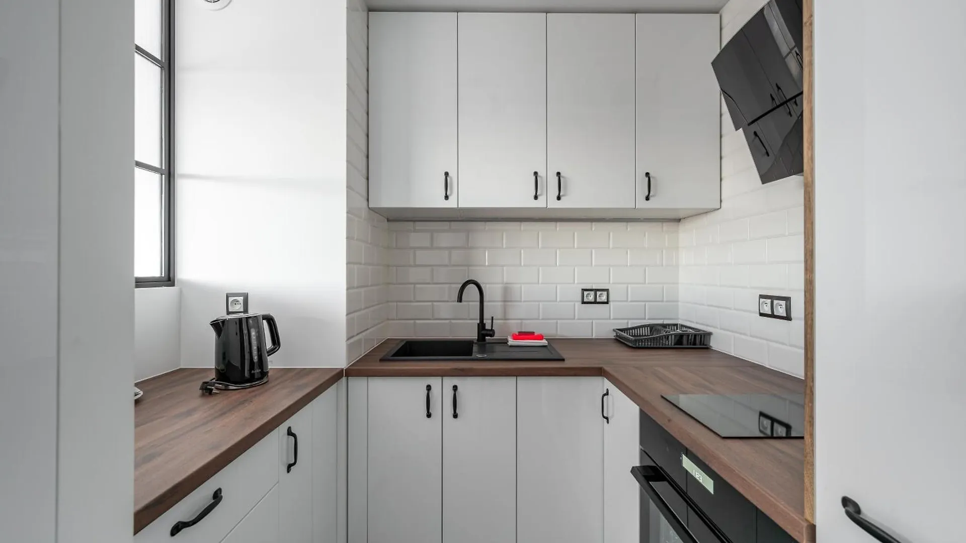 Metro Raclawicka Chic Studio Warsaw Apartment